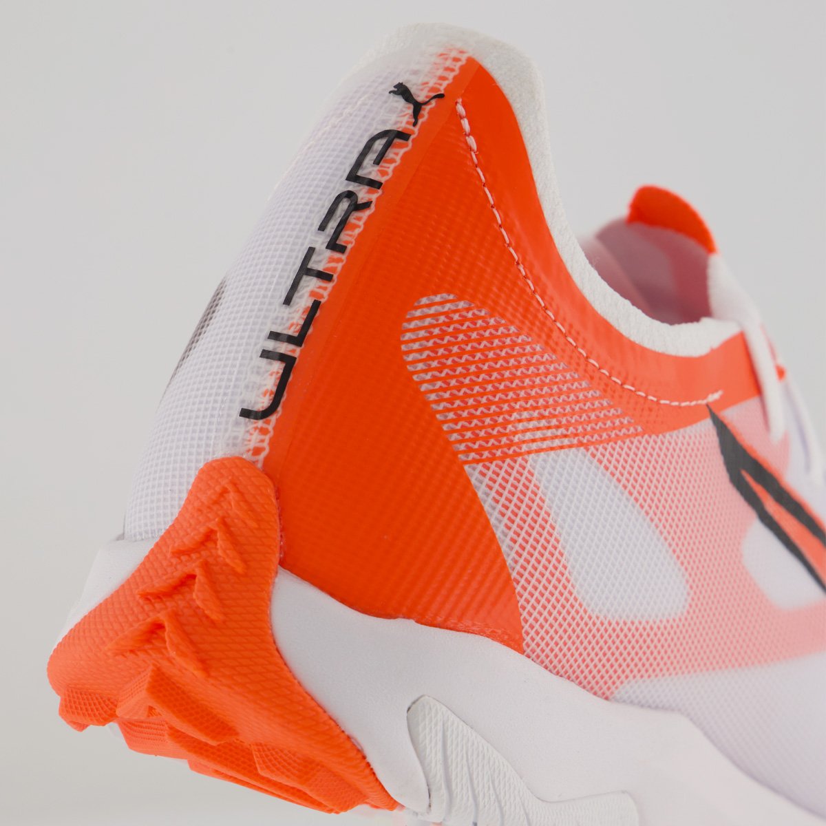 Chuteira Puma Ultra 5 Match TT Society Branca e Laranja Branco/Laranja 6