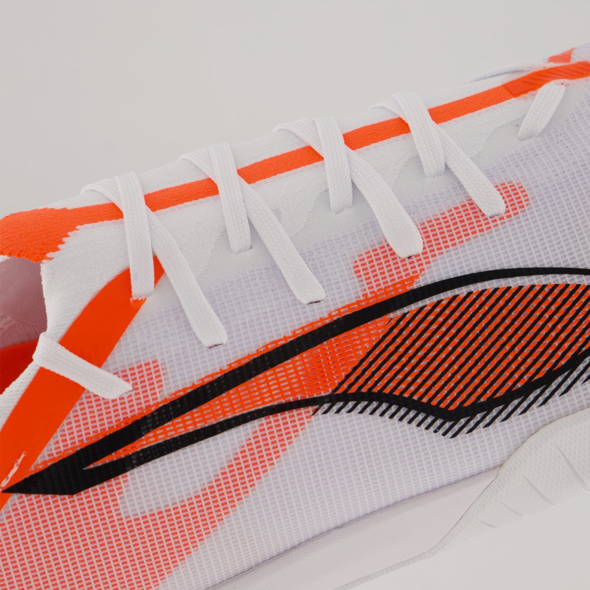 Chuteira Puma Ultra 5 Match TT Society Branca e Laranja Branco/Laranja 7