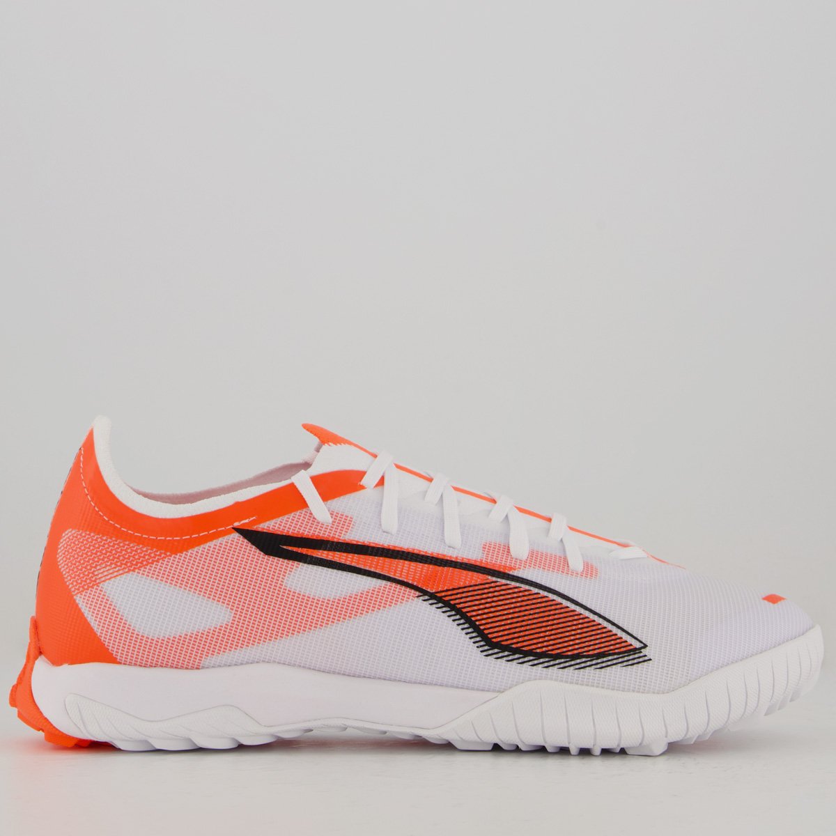 Chuteira Puma Ultra 5 Match TT Society Branca e Laranja Branco/Laranja