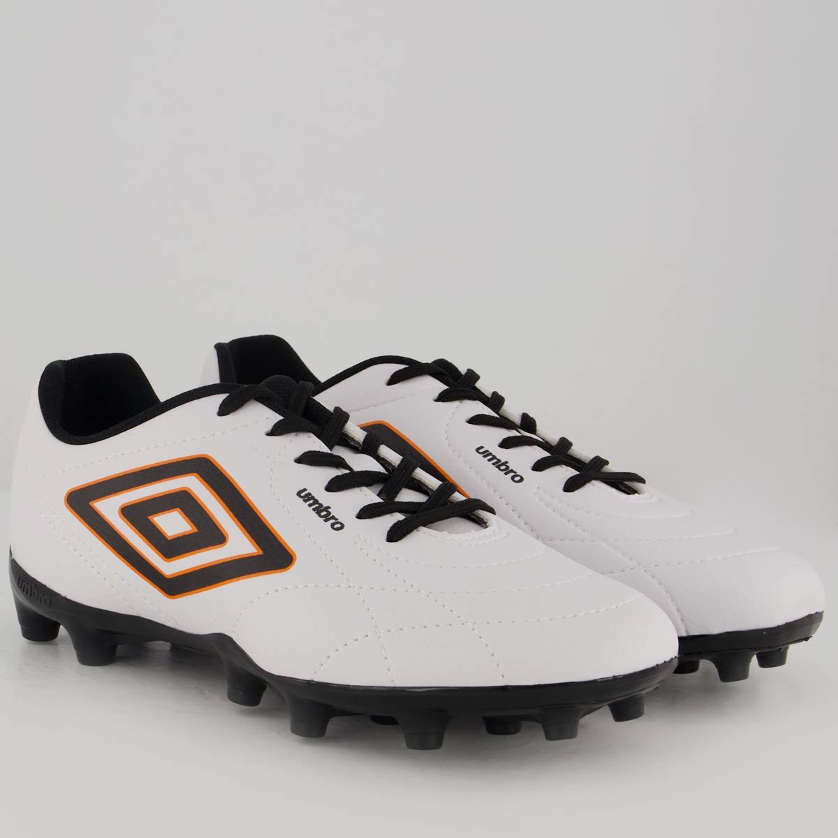 Chuteira Umbro Class Footballer Campo Branco e Preto e Laranja Branco/Preto 2