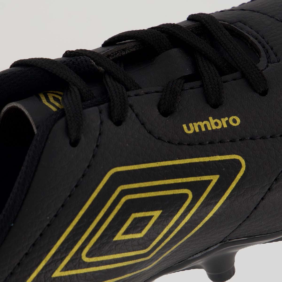 Chuteira Umbro Class Footballer Campo Juvenil Preta e Dourada Preto/Dourado 7