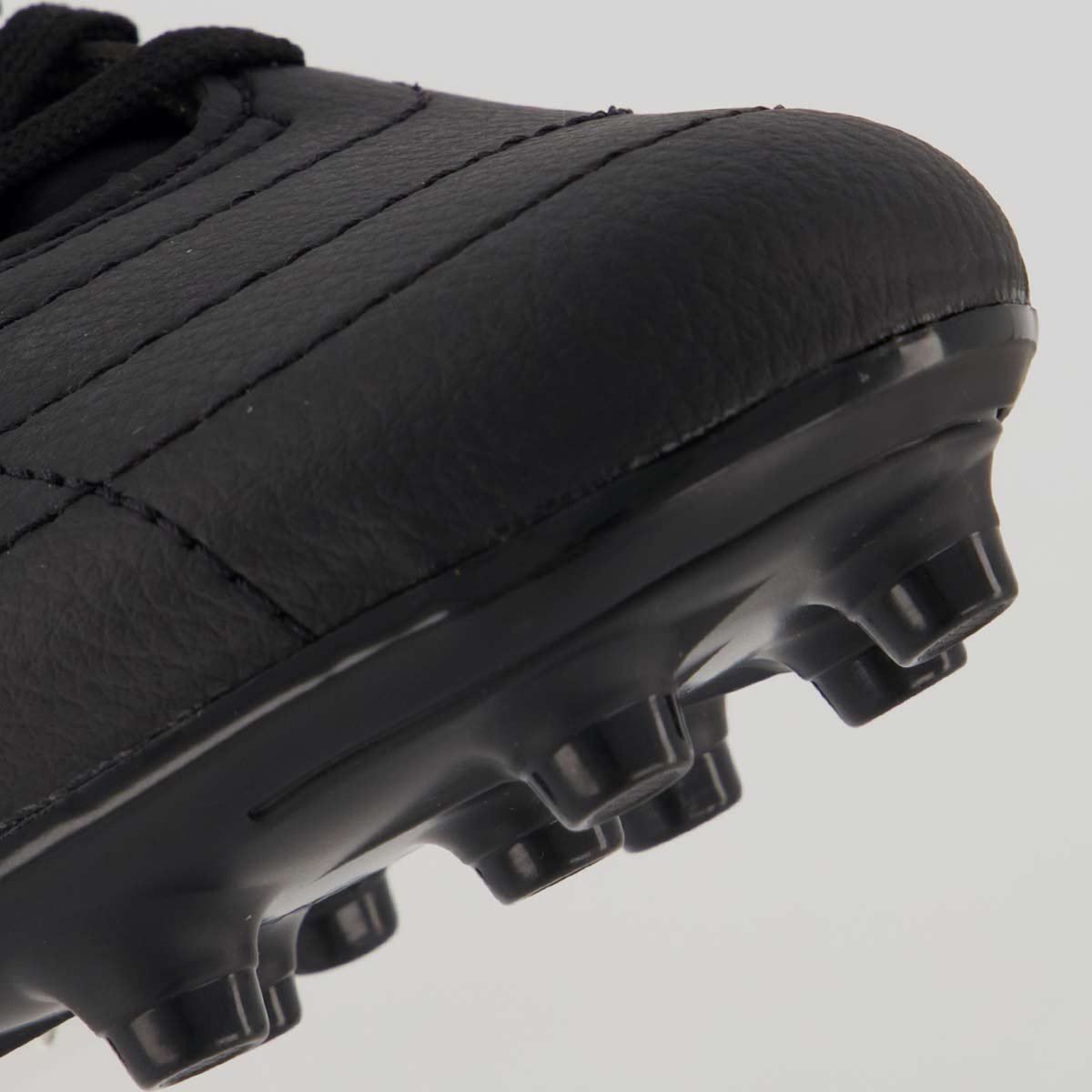 Chuteira Umbro Class Footballer Campo Juvenil Preta e Dourada Preto/Dourado 8