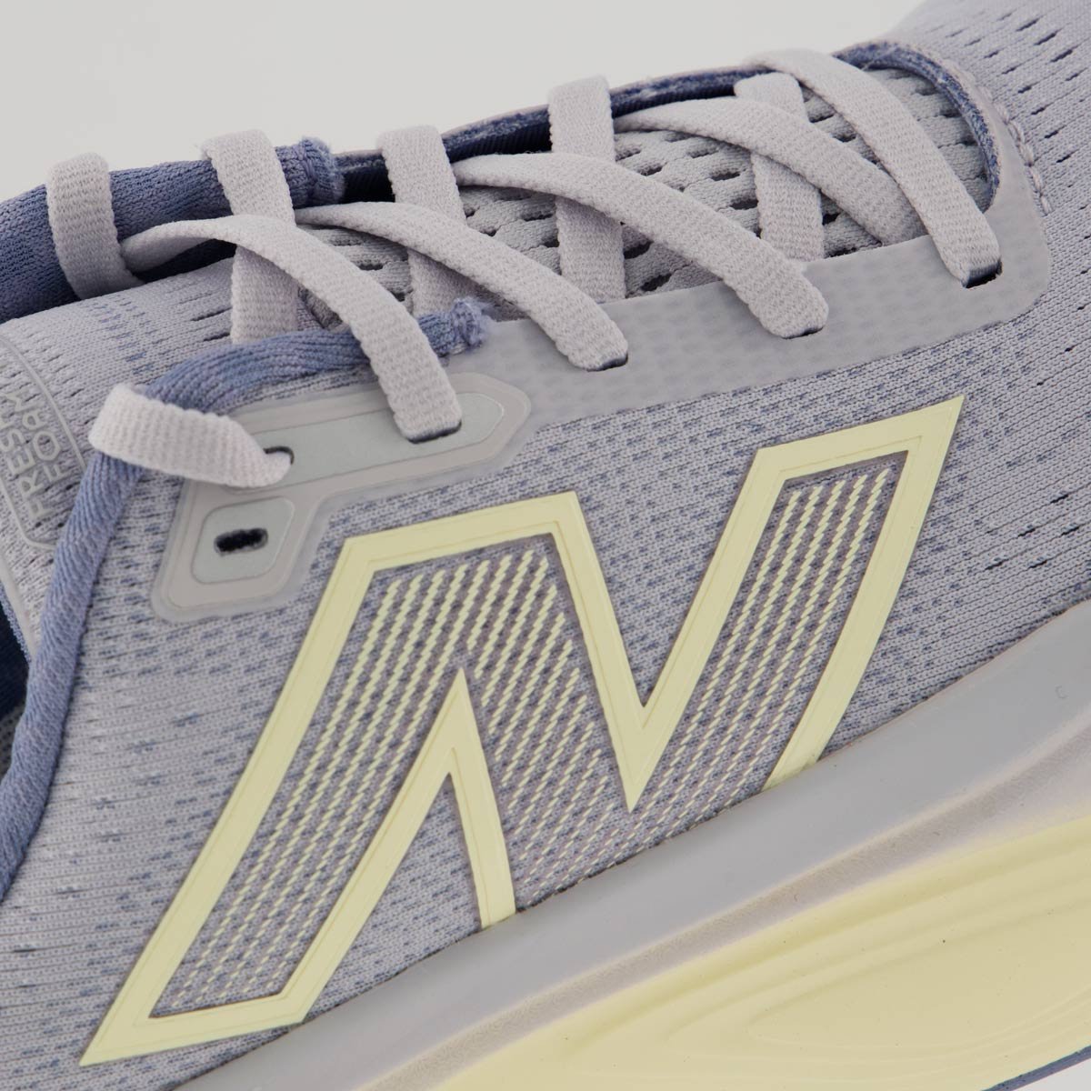 Tênis New Balance Fresh Foam X More V5 Feminino Lilás Lilás 7