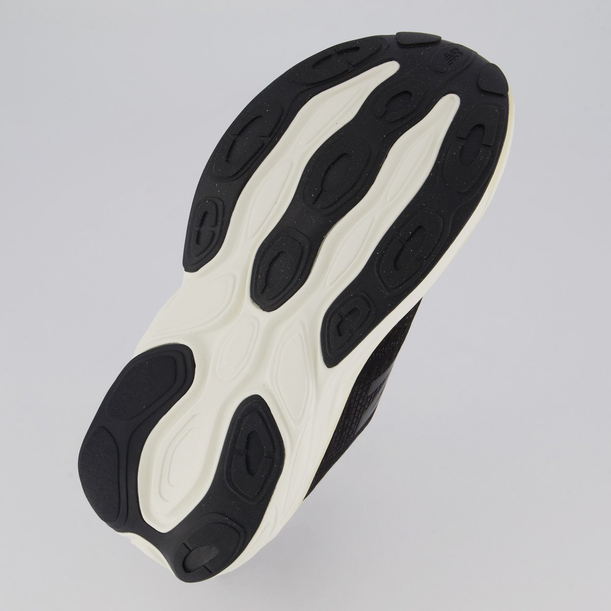 Tênis New Balance Fresh Foam X More V5 Preto 5