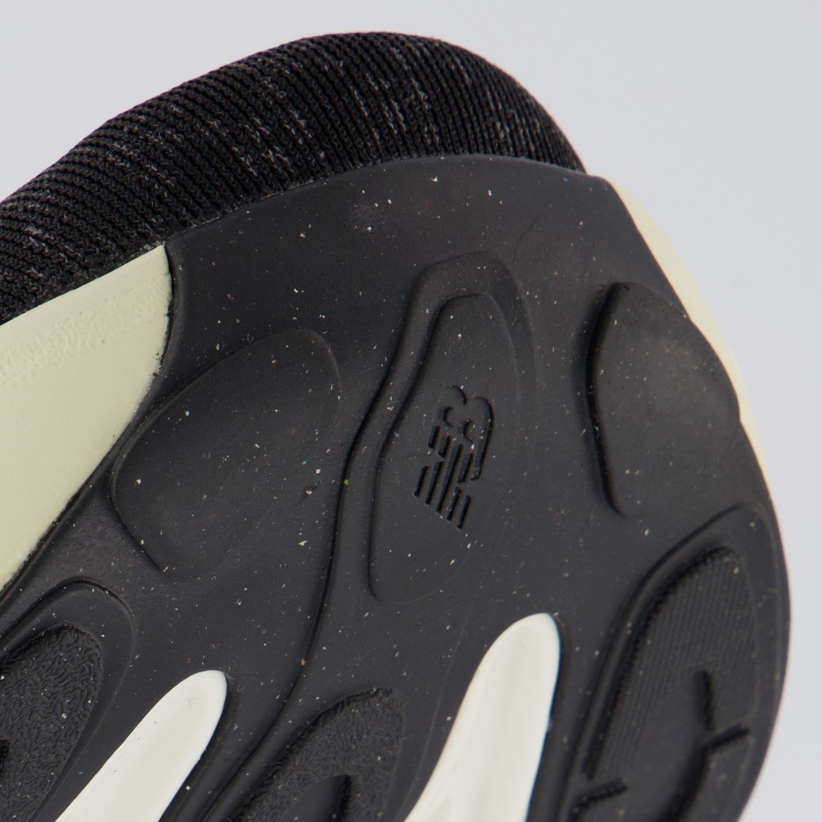 Tênis New Balance Fresh Foam X More V5 Preto Preto 8