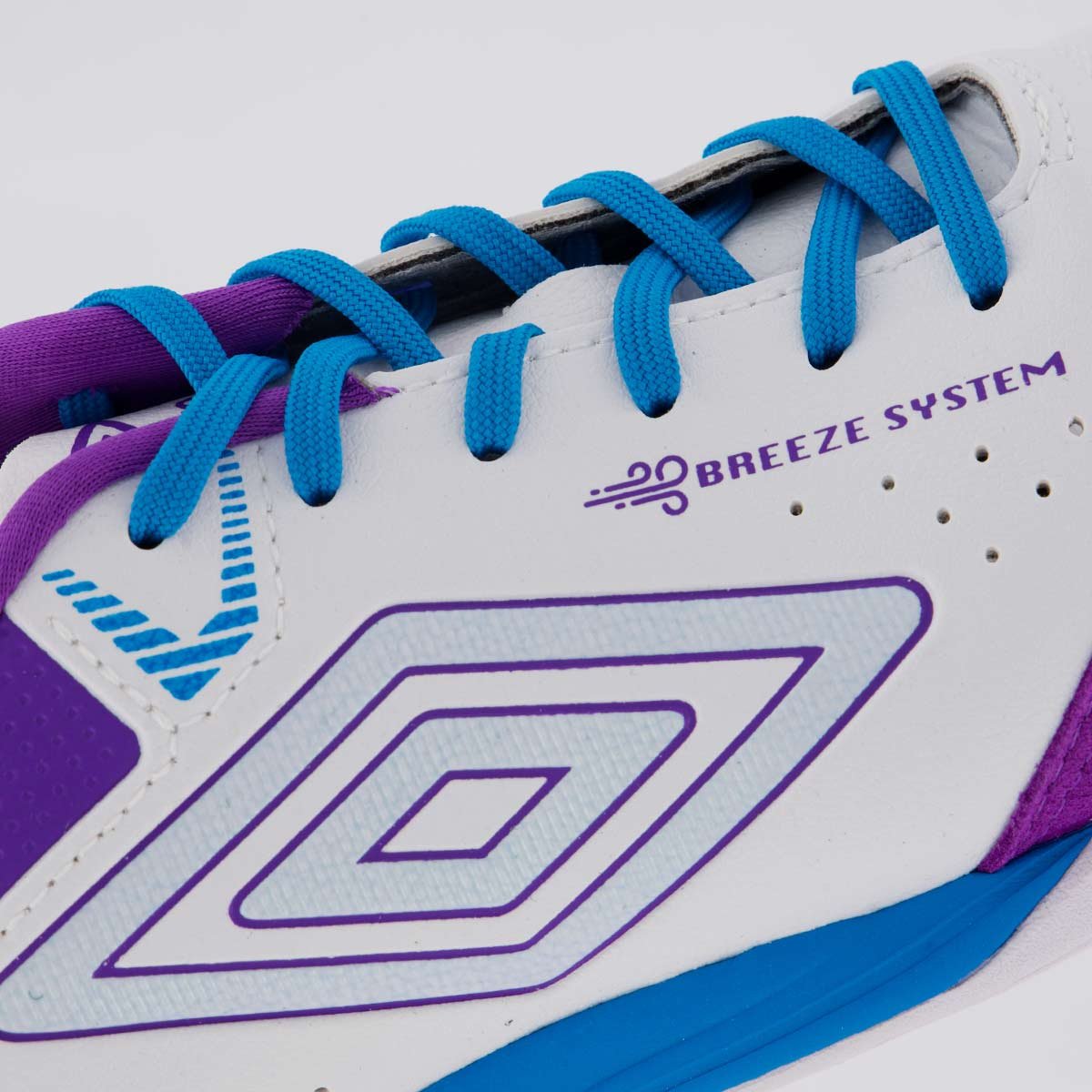 Chuteira Umbro X-Comfort Futsal Branca e Roxa Banco/Roxo 7
