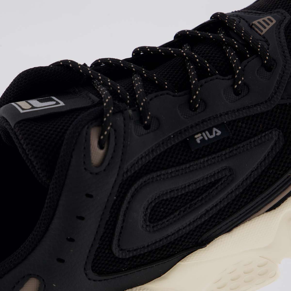 Tênis Fila Venture Tracer 2 Preto Preto 7