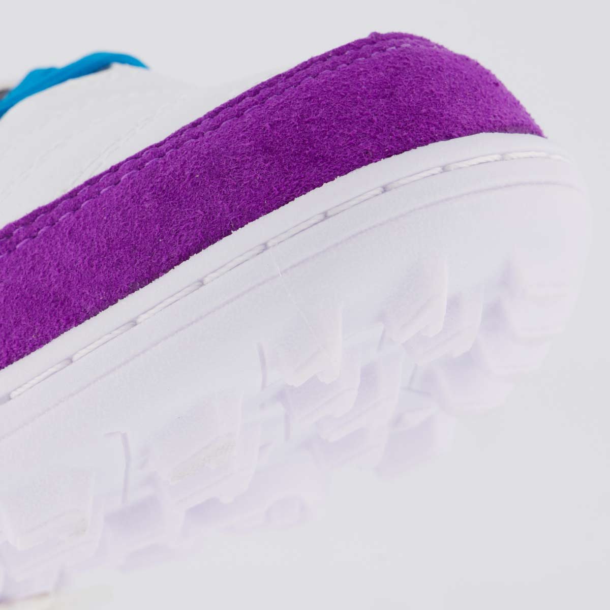 Chuteira Umbro X-Confort Society Branca e Roxa Banco/Roxo 8