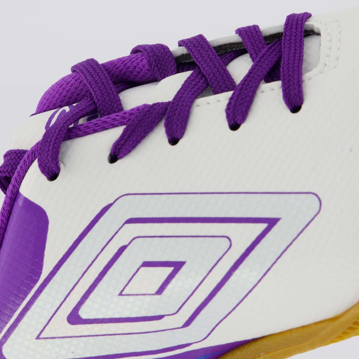 Chuteira Umbro Adamant Top Speed Futsal Juvenil Branca e Roxa Banco/Roxo 7