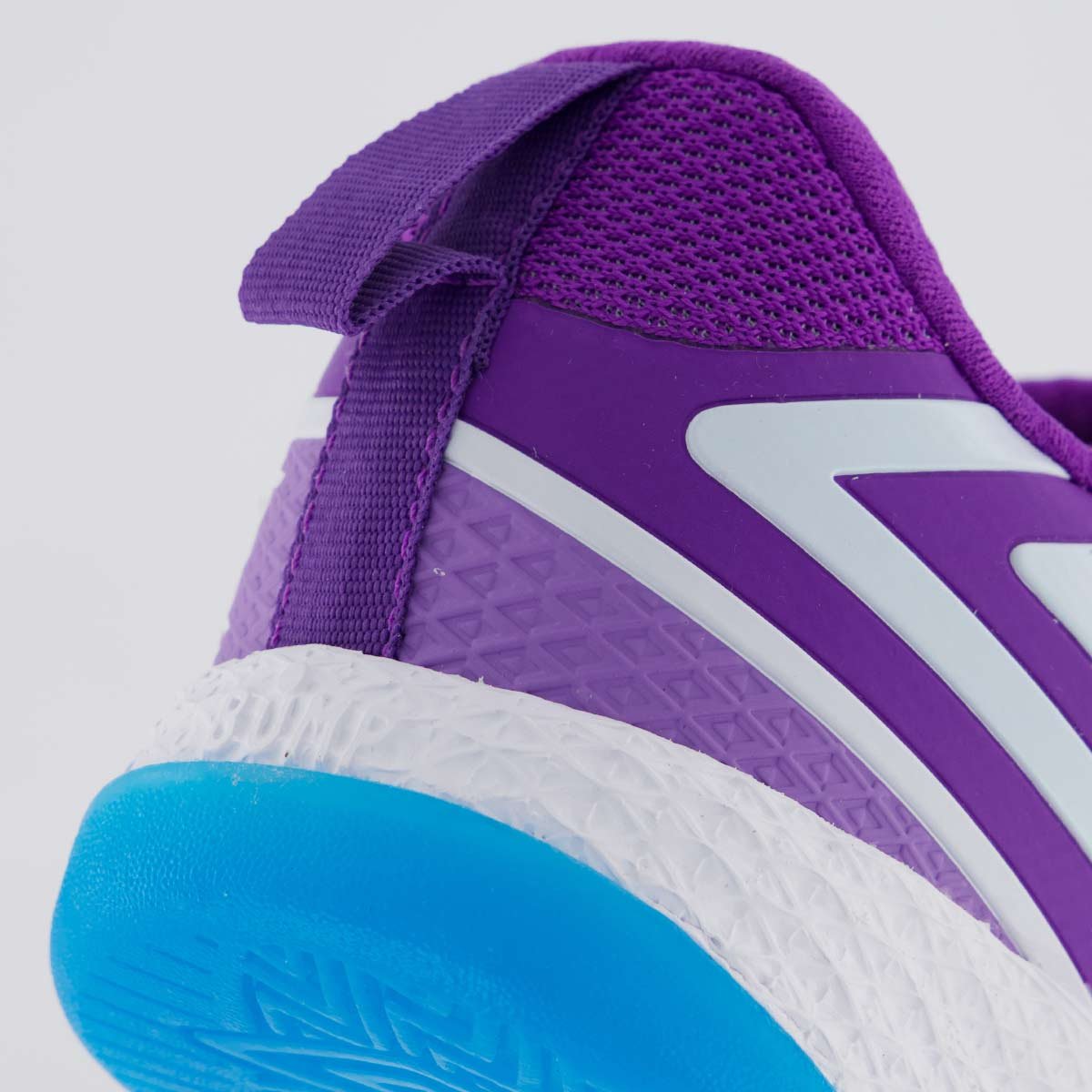 Chuteira Umbro Pro 5 Bump Futsal Branca e Roxa Banco/Roxo 6