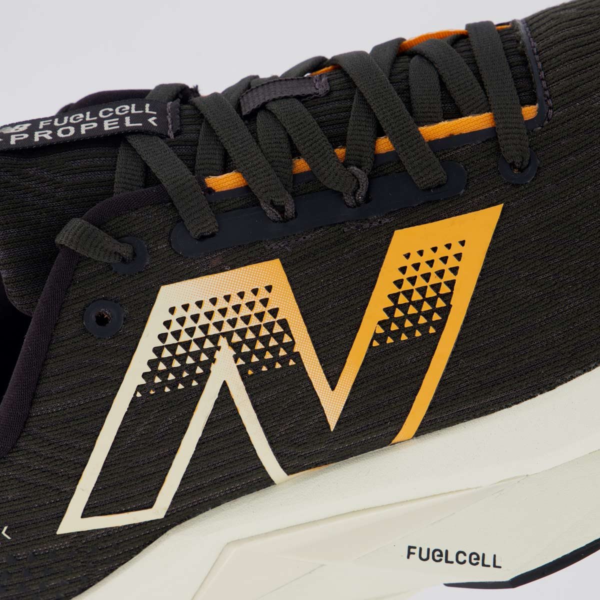 Tênis New Balance Fuelcell Propel V5 Preto e Laranja Preto/Laranja 7