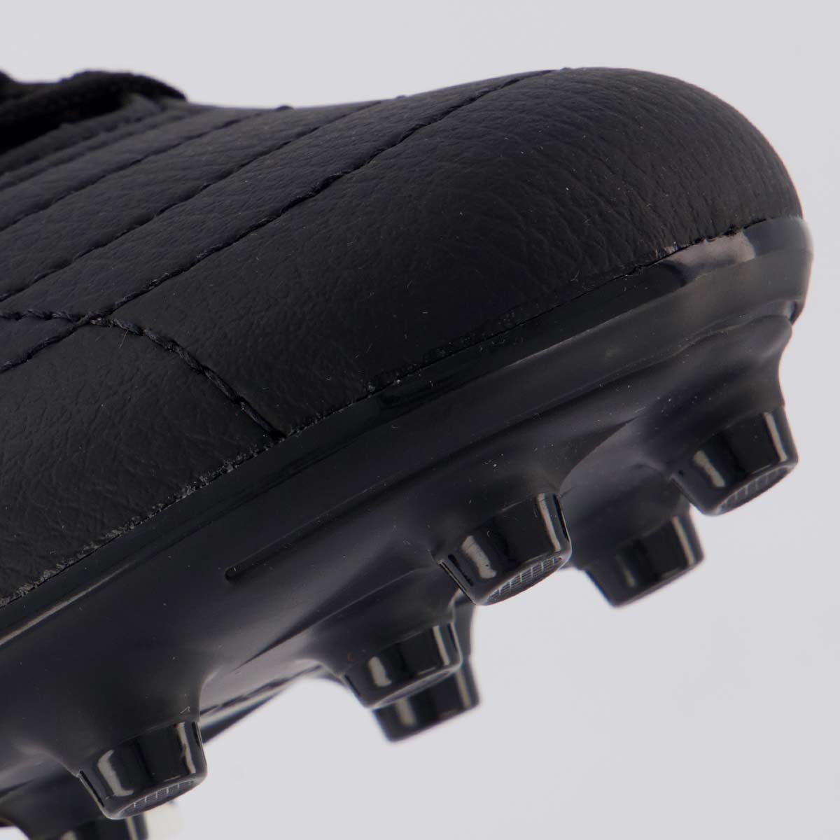 Chuteira Umbro Class Footballer Campo Juvenil Preta e Vermelha Preto/Vermelho 8