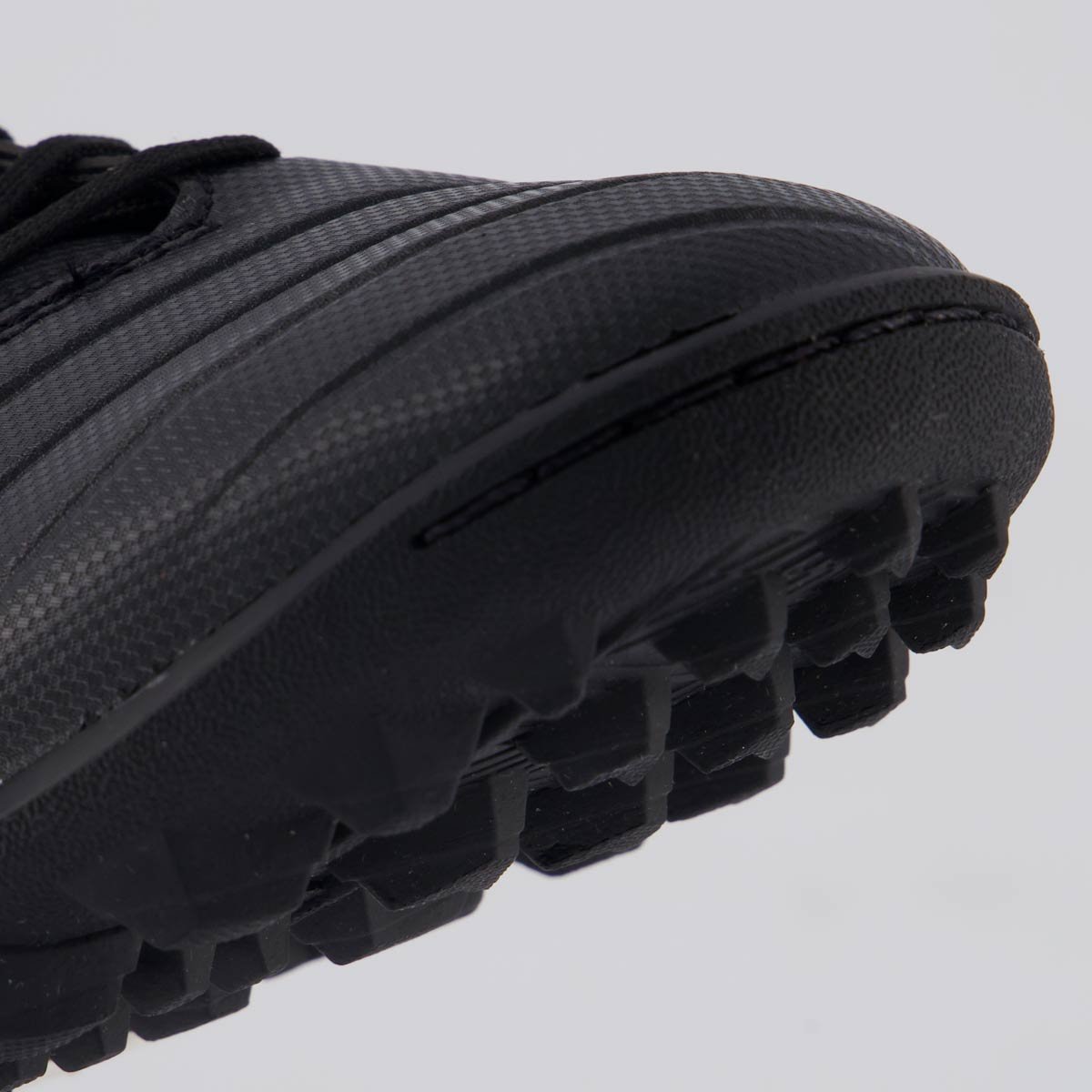 Chuteira Umbro Fifty VI Society Preta Preto 8