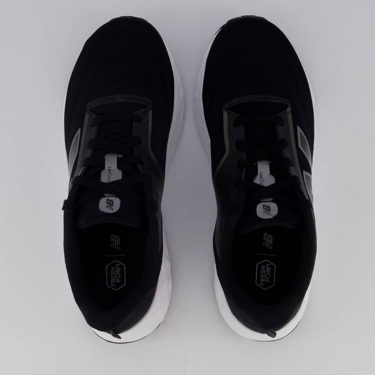 Tênis New Balance Fresh Foam Arishi V4 Preto e Prata Preto/Prata 4