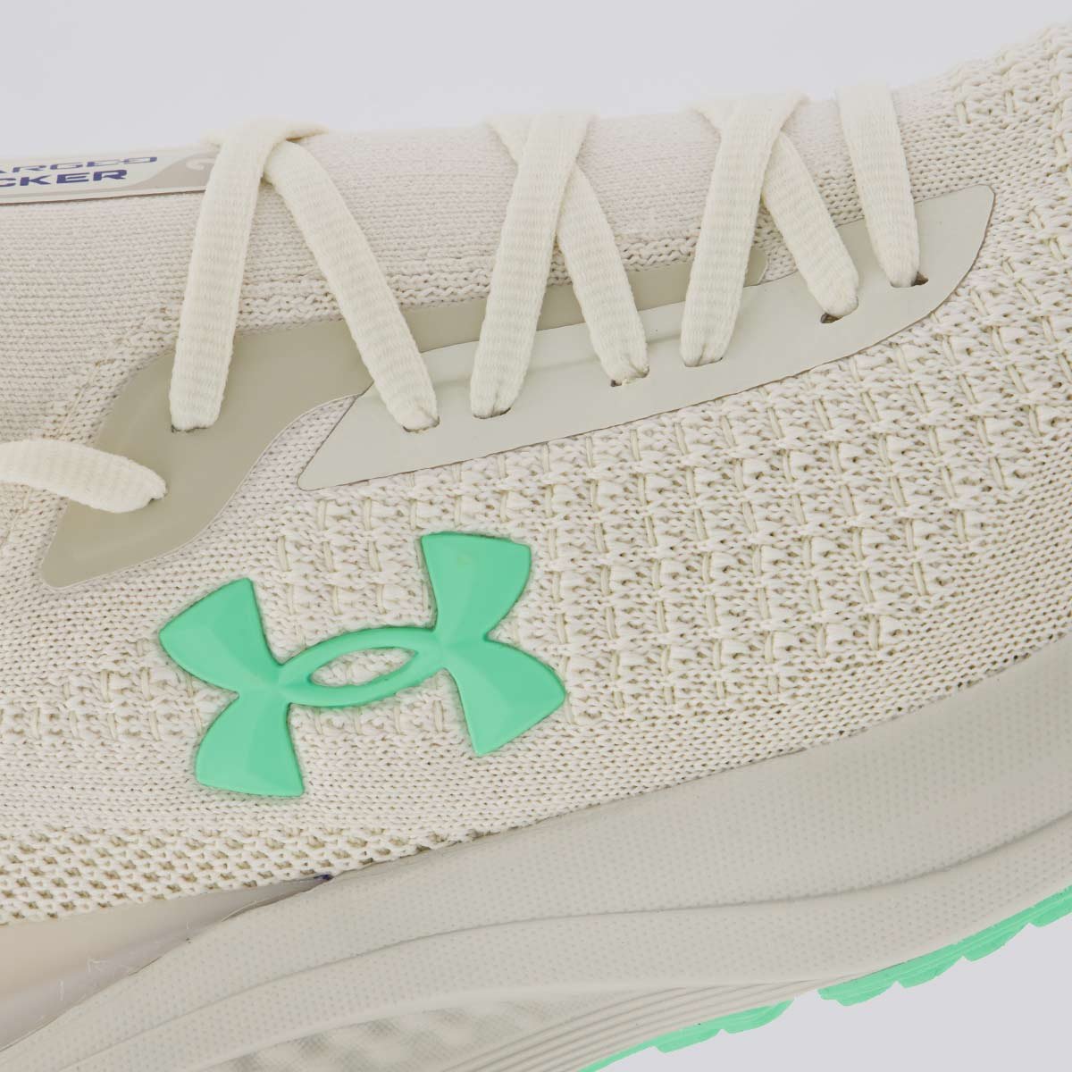 Tênis Under Armour Charged Quicker 2 Bege e Verde Bege/Verde 7