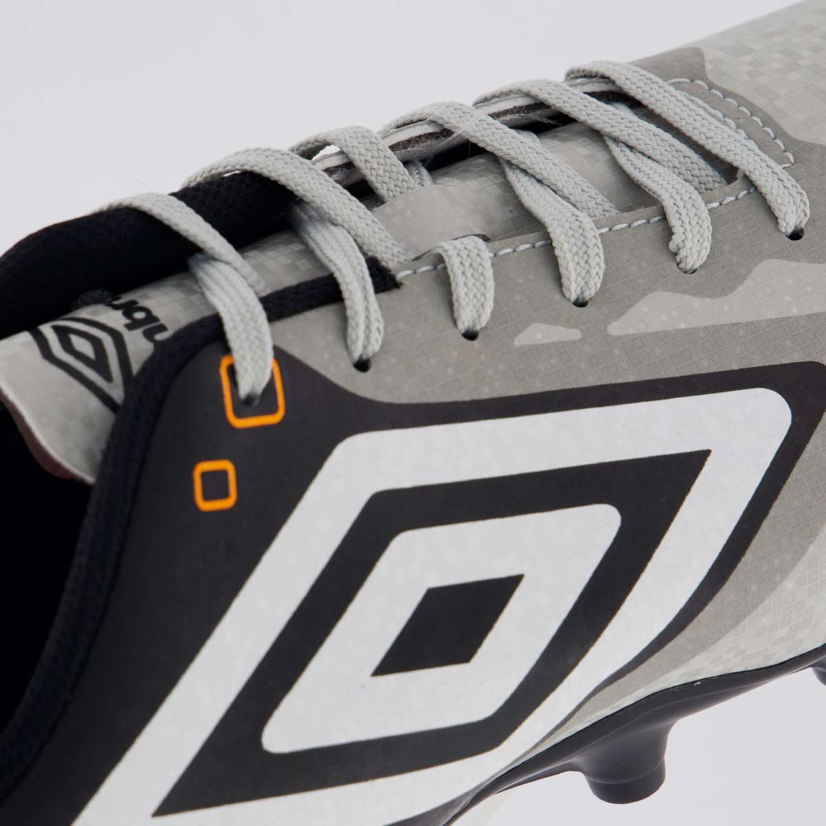 Chuteira Umbro Techno II Campo Cinza e Preta Cinza/Preto 7
