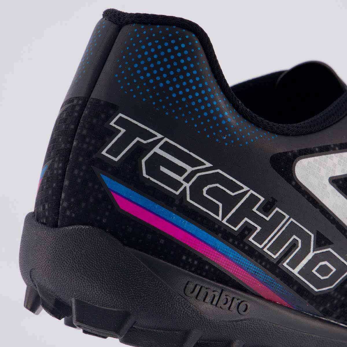Chuteira Umbro Techno II Society Preta e Cinza Preto/Cinza 6