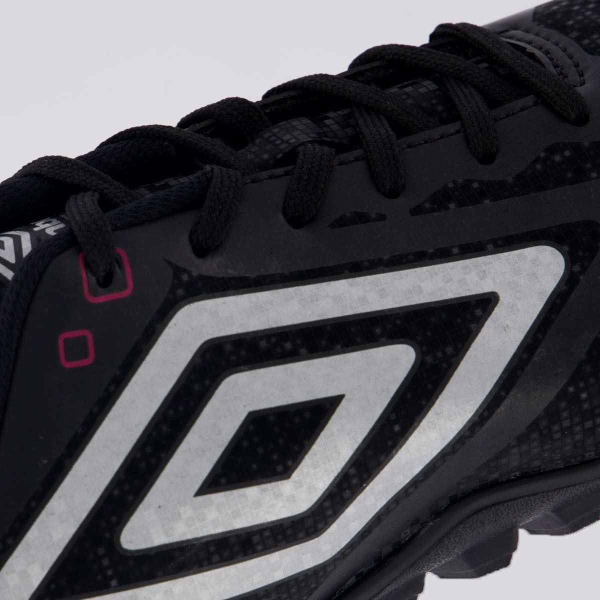 Chuteira Umbro Techno II Society Preta e Cinza Preto/Cinza 7