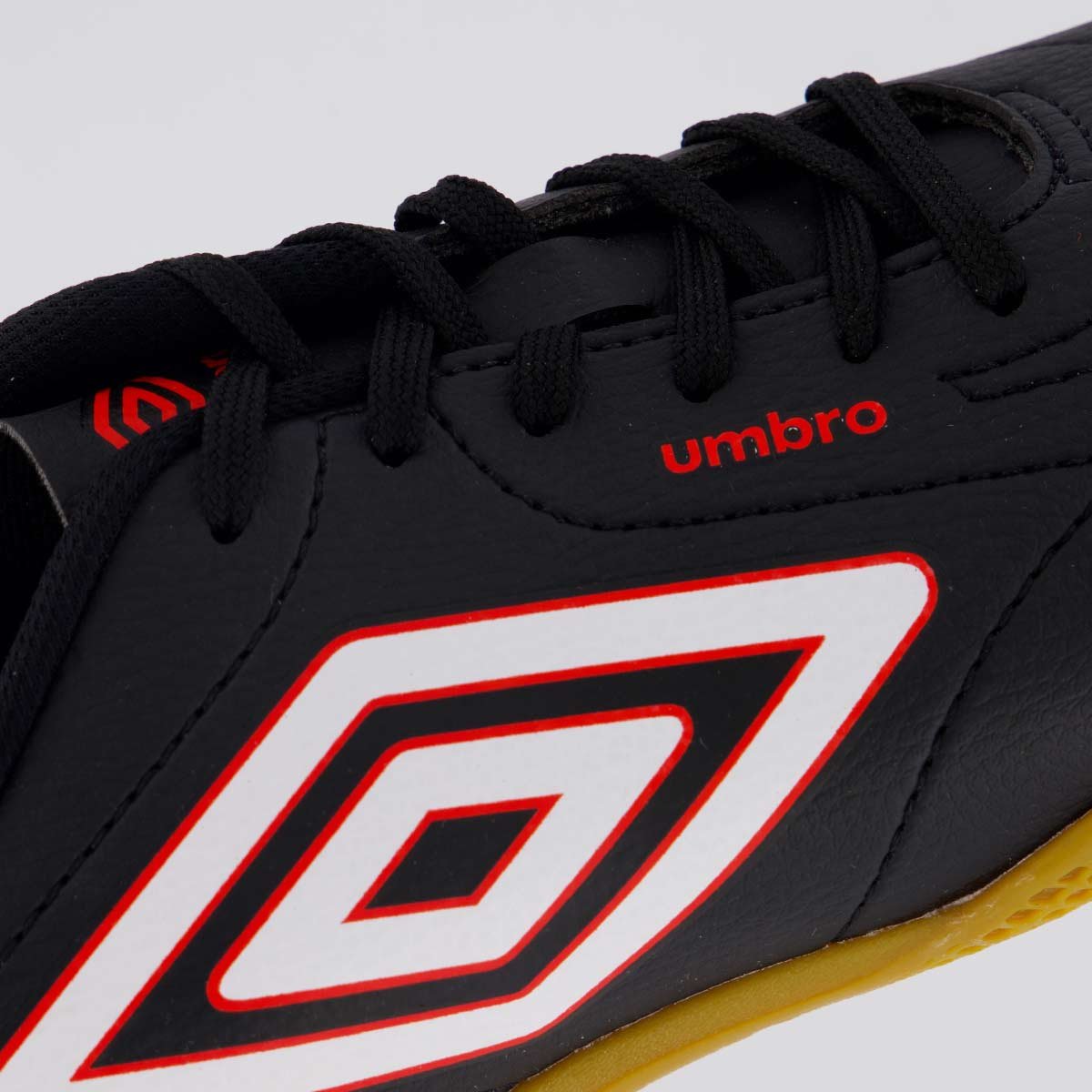 Chuteira Umbro Class Footballer Futsal Preta e Branca Preto/Branco 7