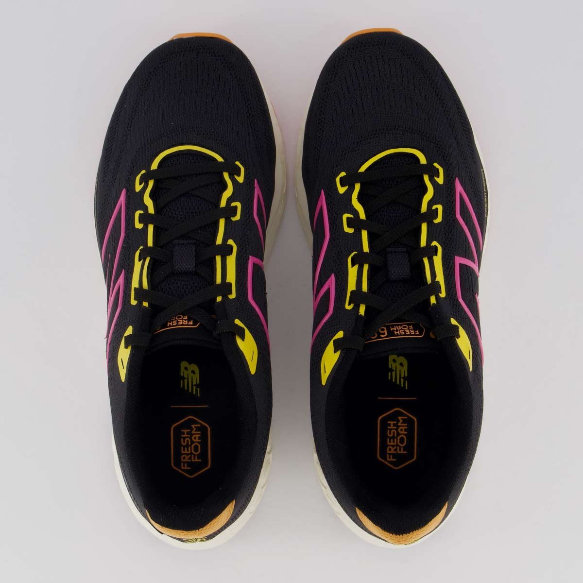 Tênis New Balance Fresh Foam 680 V8 Feminino Preto Preto 4