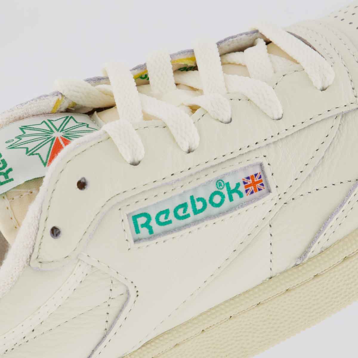 Tênis Reebok Club C 85 Vintage Off White e Verde Off White 7