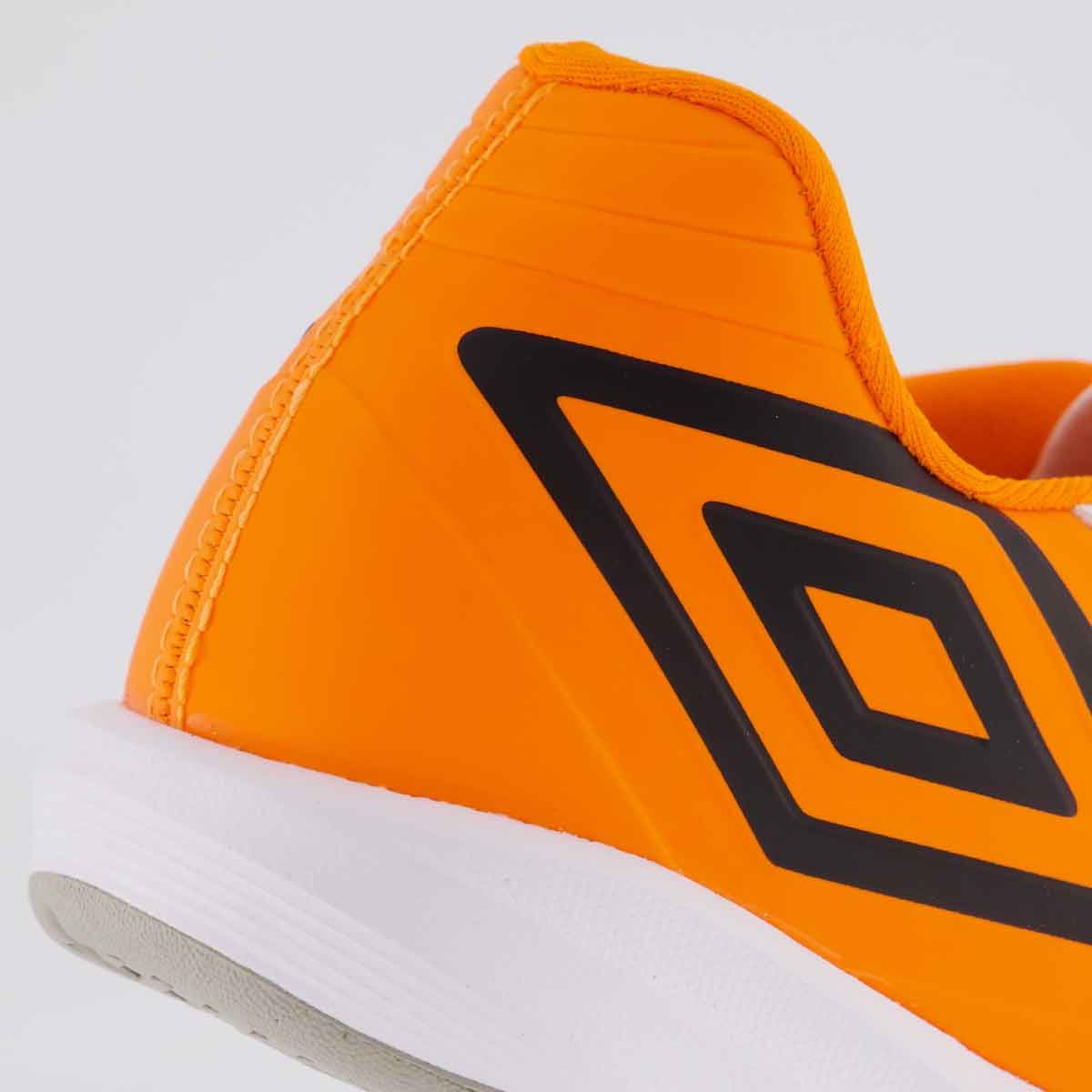 Chuteira Umbro Fifty VI Futsal Branca e Laranja Branco/Laranja 6