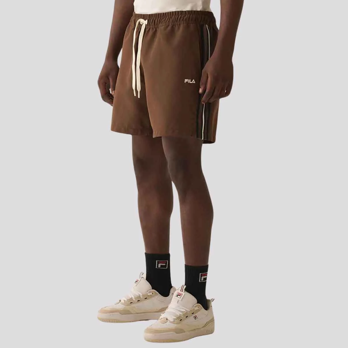 Shorts Fila Comfort Sport Club Marrom e Off White