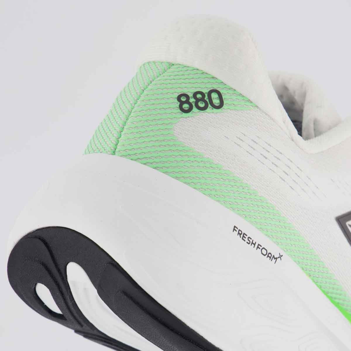 Tênis New Balance Fresh Foam X 880 V15 Branco e Verde Branco/Verde 6