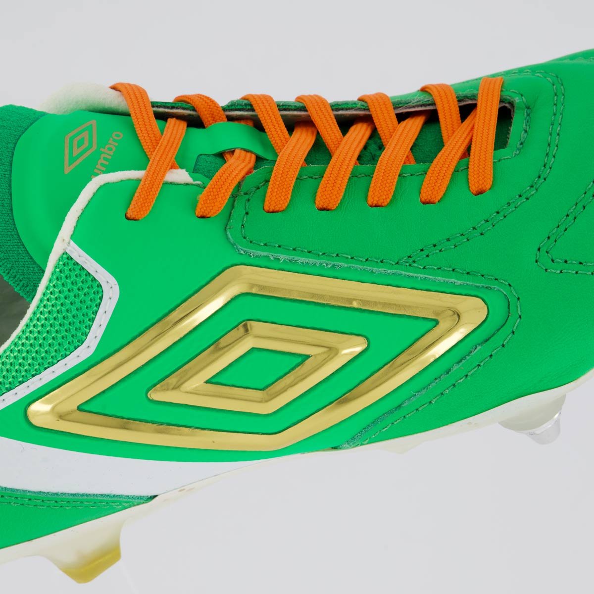 Chuteira Umbro Adamant Master Class Pro SG Gl Saint Patrick's Campo Verde Verde 7