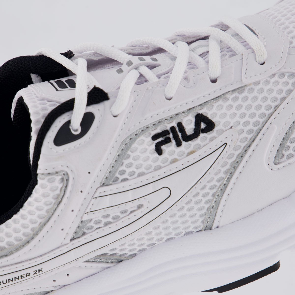 Tênis Fila Runner 2k Branco e Preto Branco/Preto 7