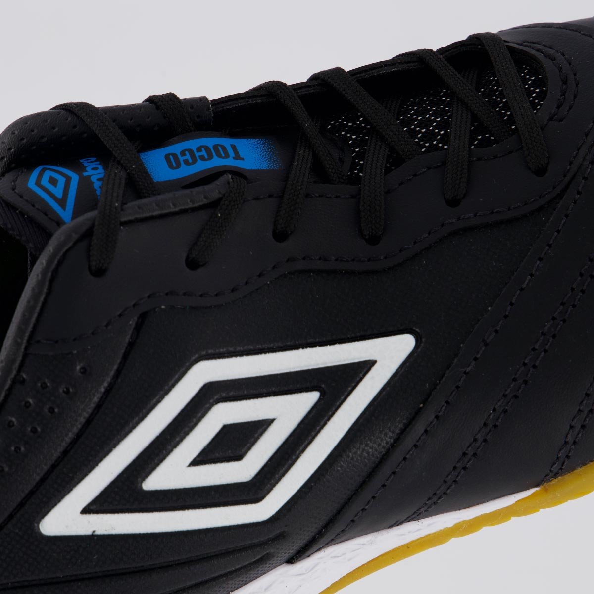 Chuteira Umbro Tocco III Premier Futsal Preta e Branca Preto/Branco 3