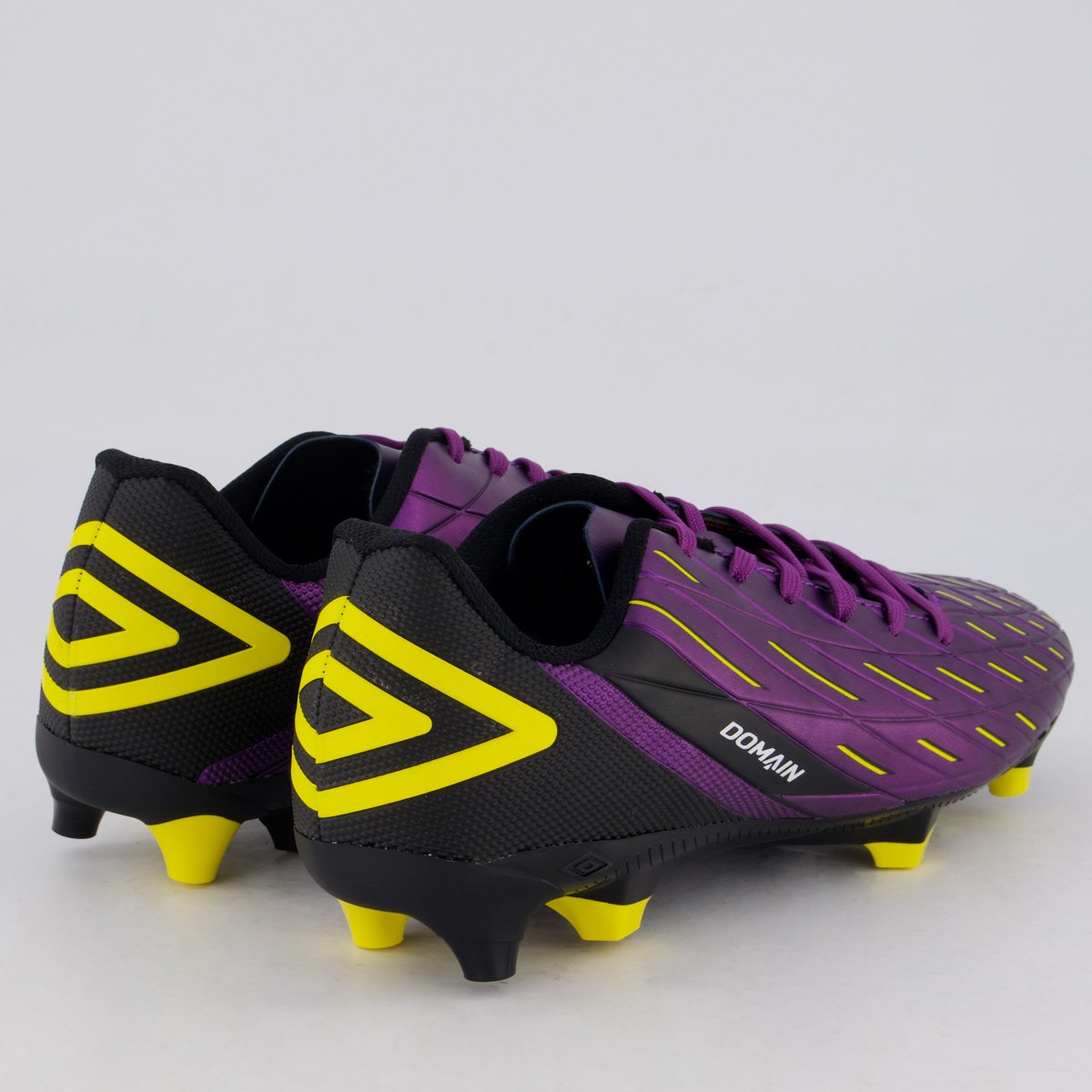 Chuteira Umbro Domain Campo Roxa e Preta Roxo 3