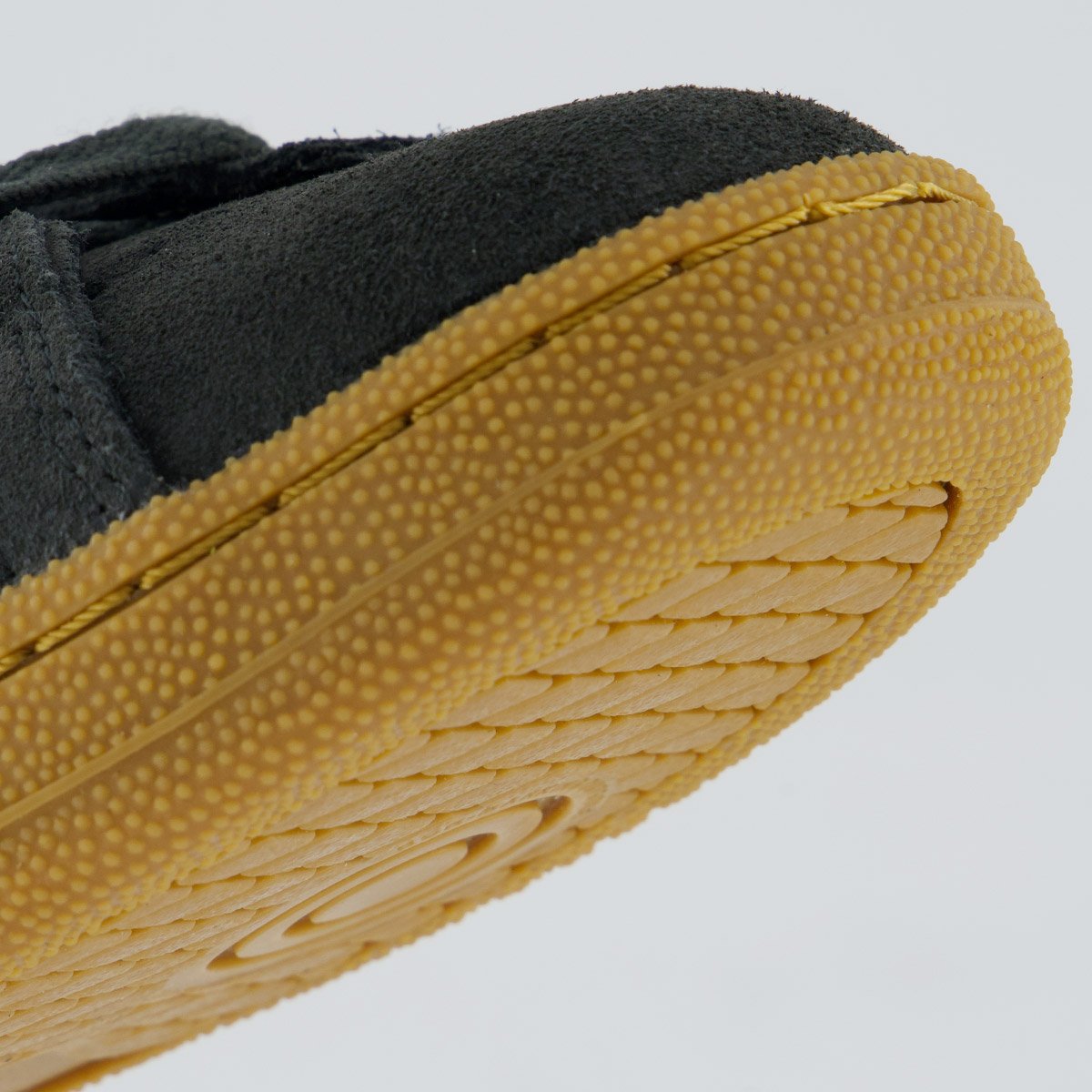 Tênis Reebok Club C Grounds Preto e Amarelo Preto/Amarelo 8
