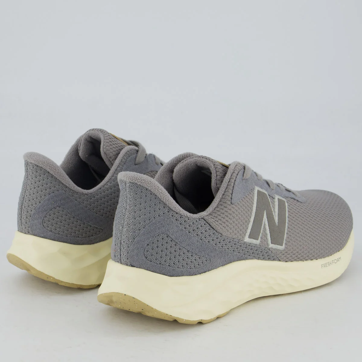 Tênis New Balance Fresh Foam Arishi V4 Cinza Cinza 3