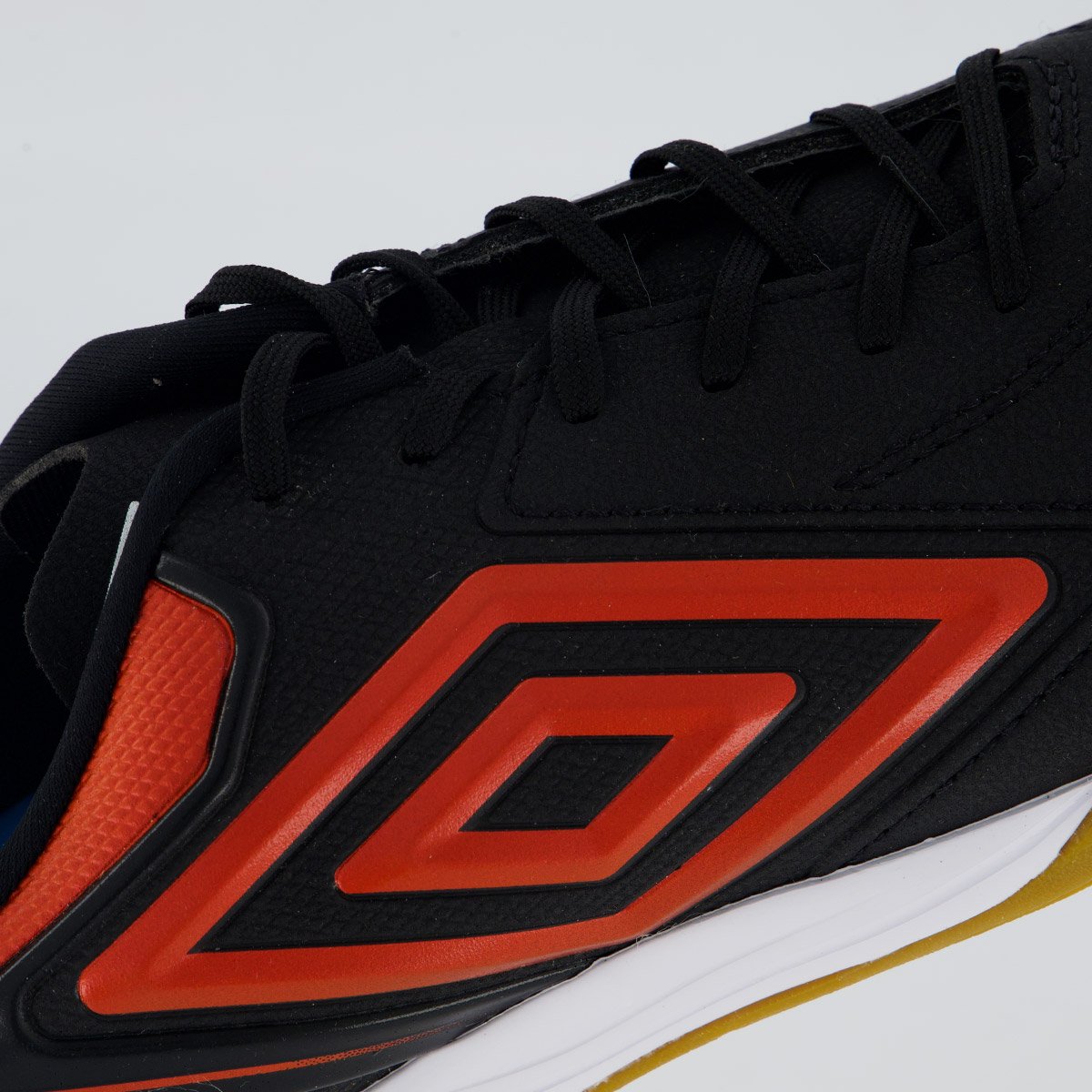 Chuteira Umbro Adamant Master Class Club Futsal Preta e Vermelha Preto/Vermelho 7
