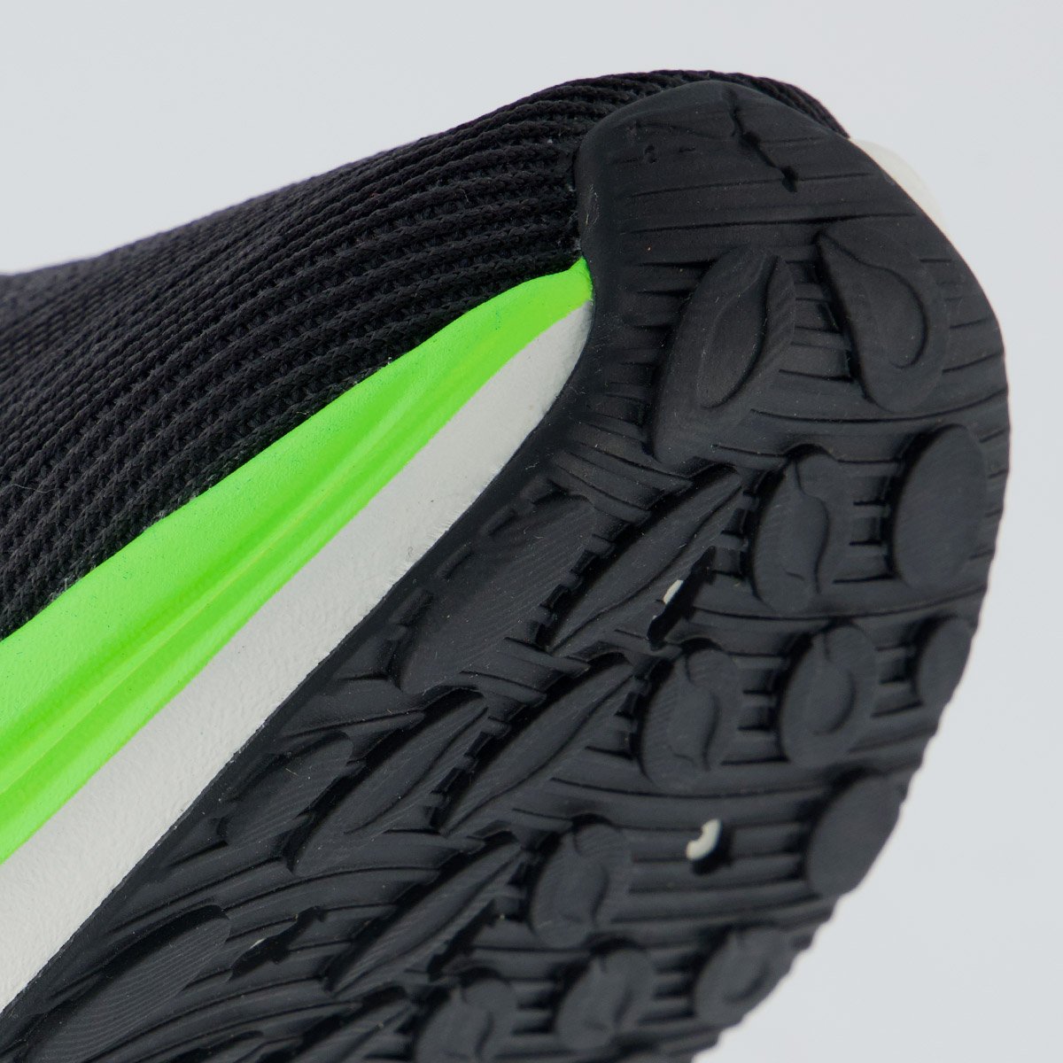 Tênis Puma Darter Pro Preto e Verde Preto/Verde 8