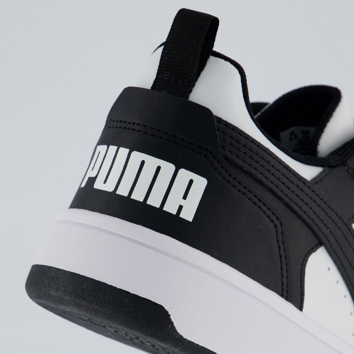 Tênis Puma Rebound V6 Low Preto e Branco Preto/Branco 6