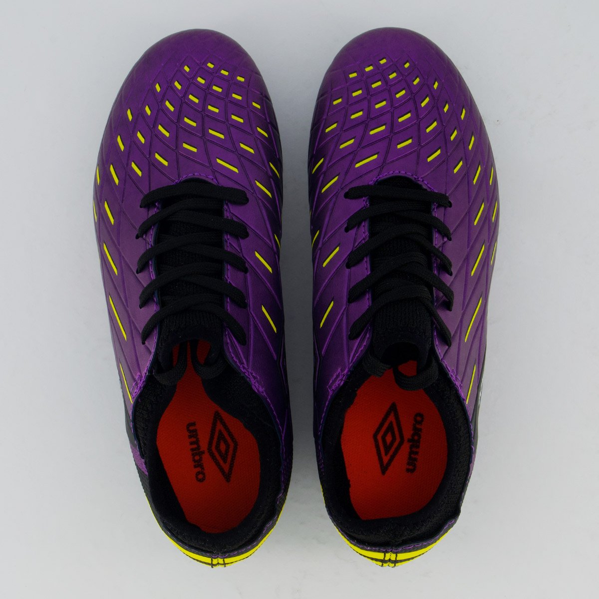 Chuteira Umbro Domain Campo Juvenil Roxa e Preta Roxo 6