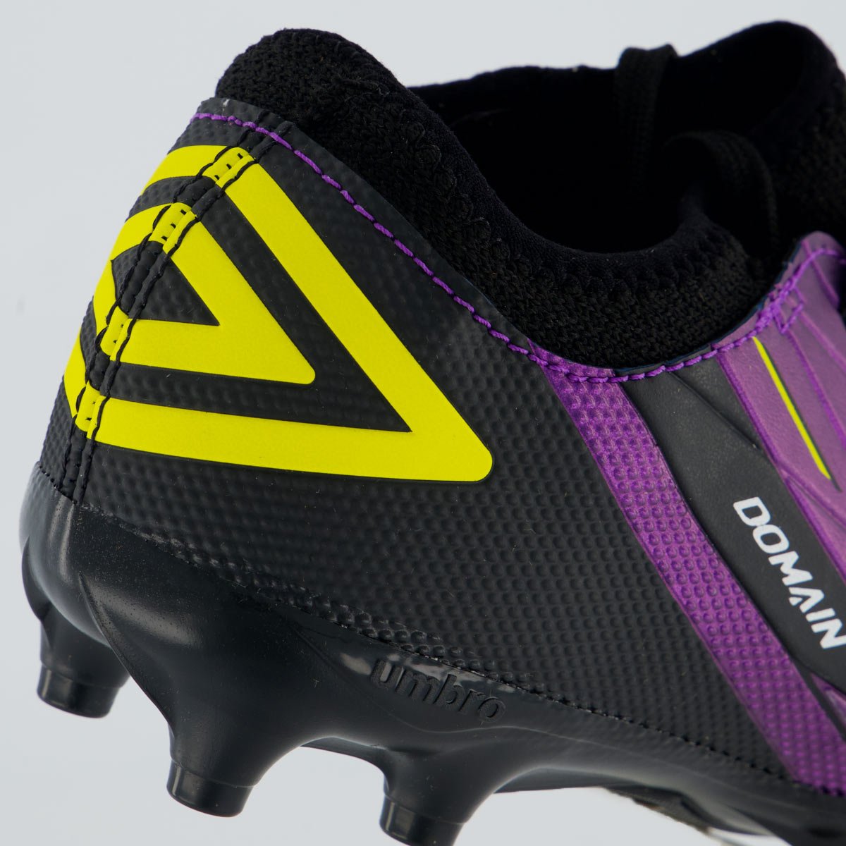 Chuteira Umbro Domain Campo Juvenil Roxa e Preta Roxo 7