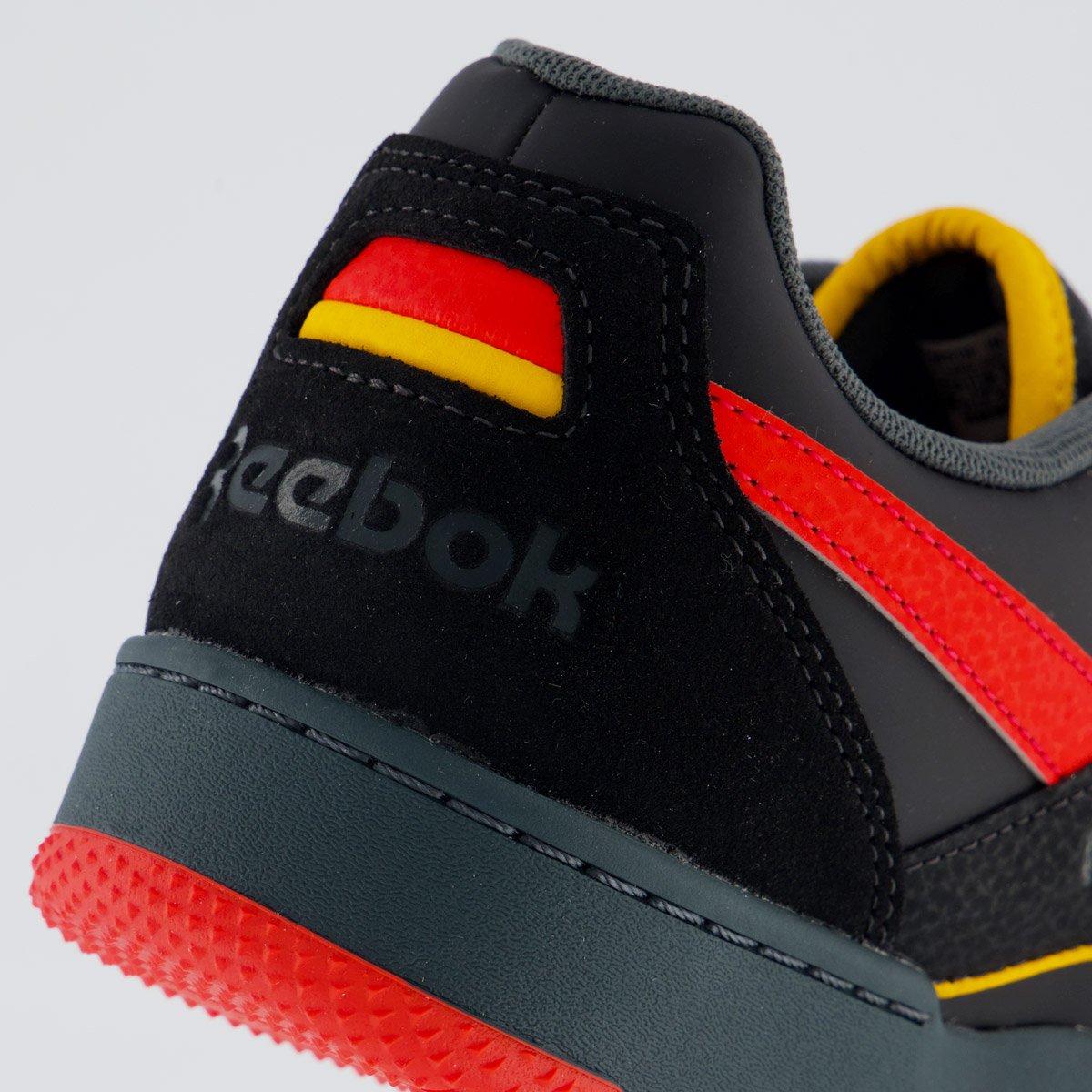 Tênis Reebok BB4000 II Preto e Vermelho Preto/Vermelho 6