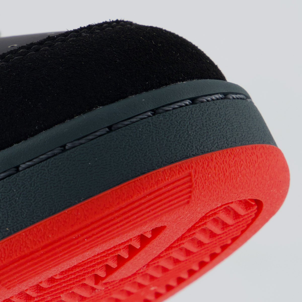 Tênis Reebok BB4000 II Preto e Vermelho Preto/Vermelho 8