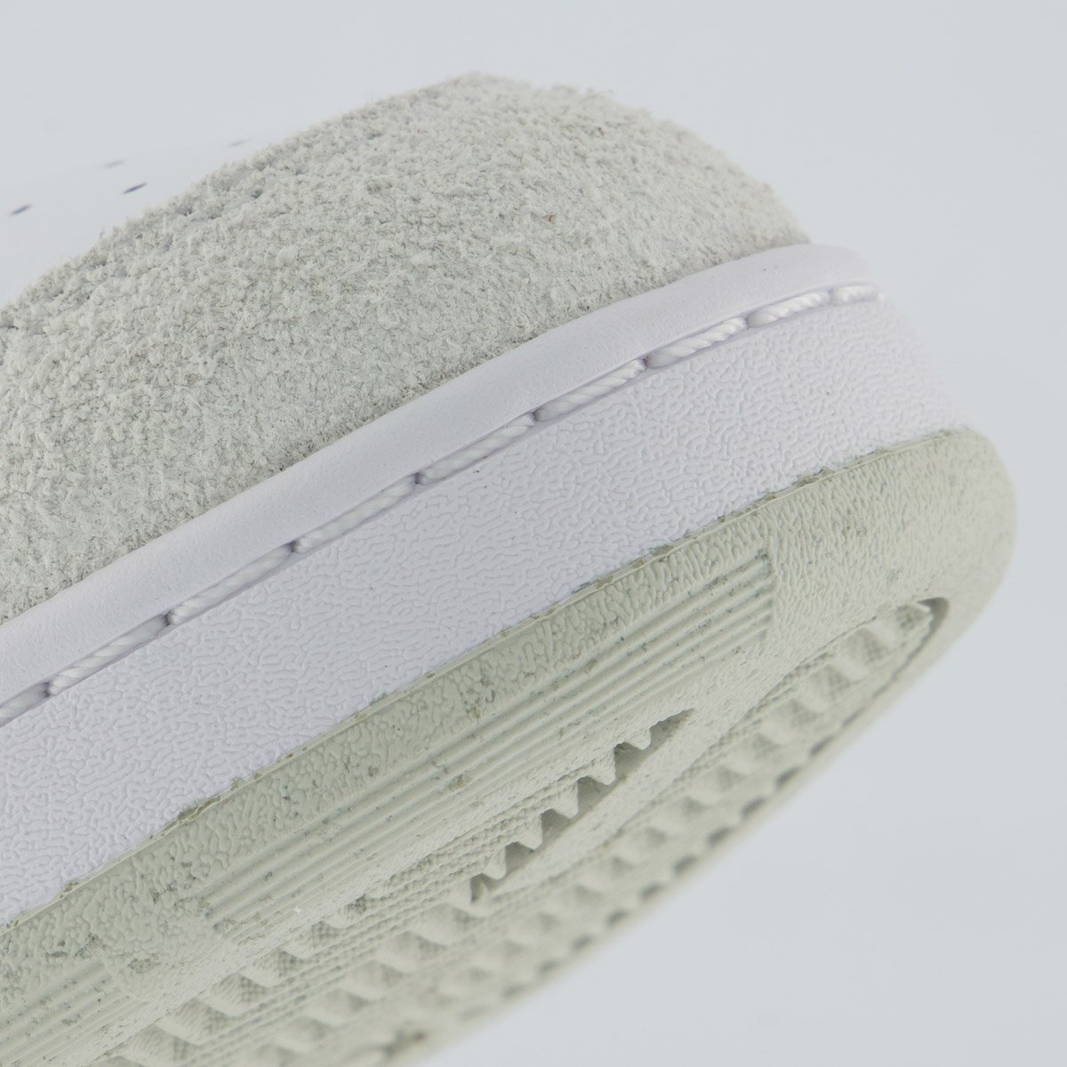 Tênis Reebok BB 4000 II Mid Branco e Bege Branco/Bege 8