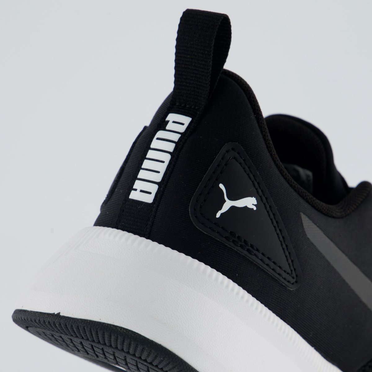 Tênis Puma Flyer Runner Feminino Preto e Branco Preto 6
