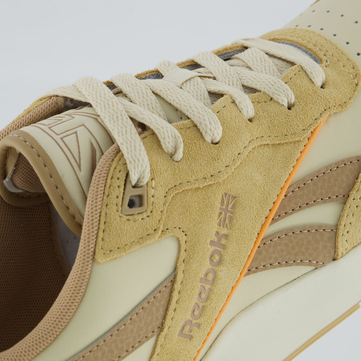 Tênis Reebok BB 4000 II Bege Bege 7