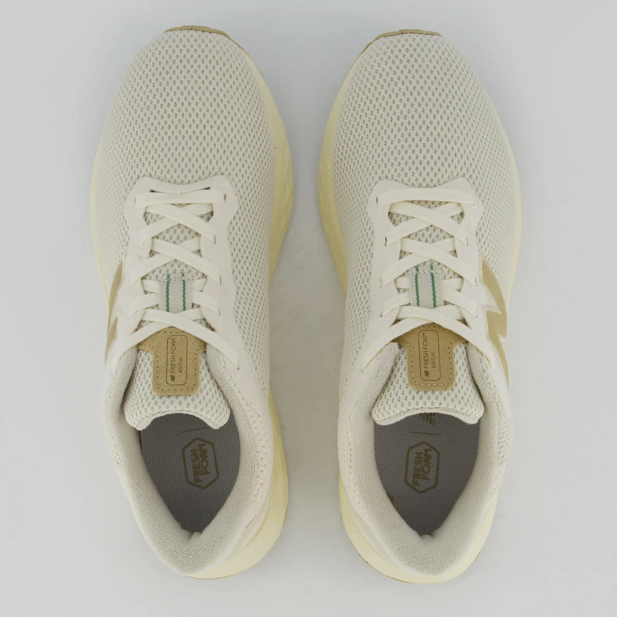 Tênis New Balance Fresh Foam Arishi V4 Branco Bege 4