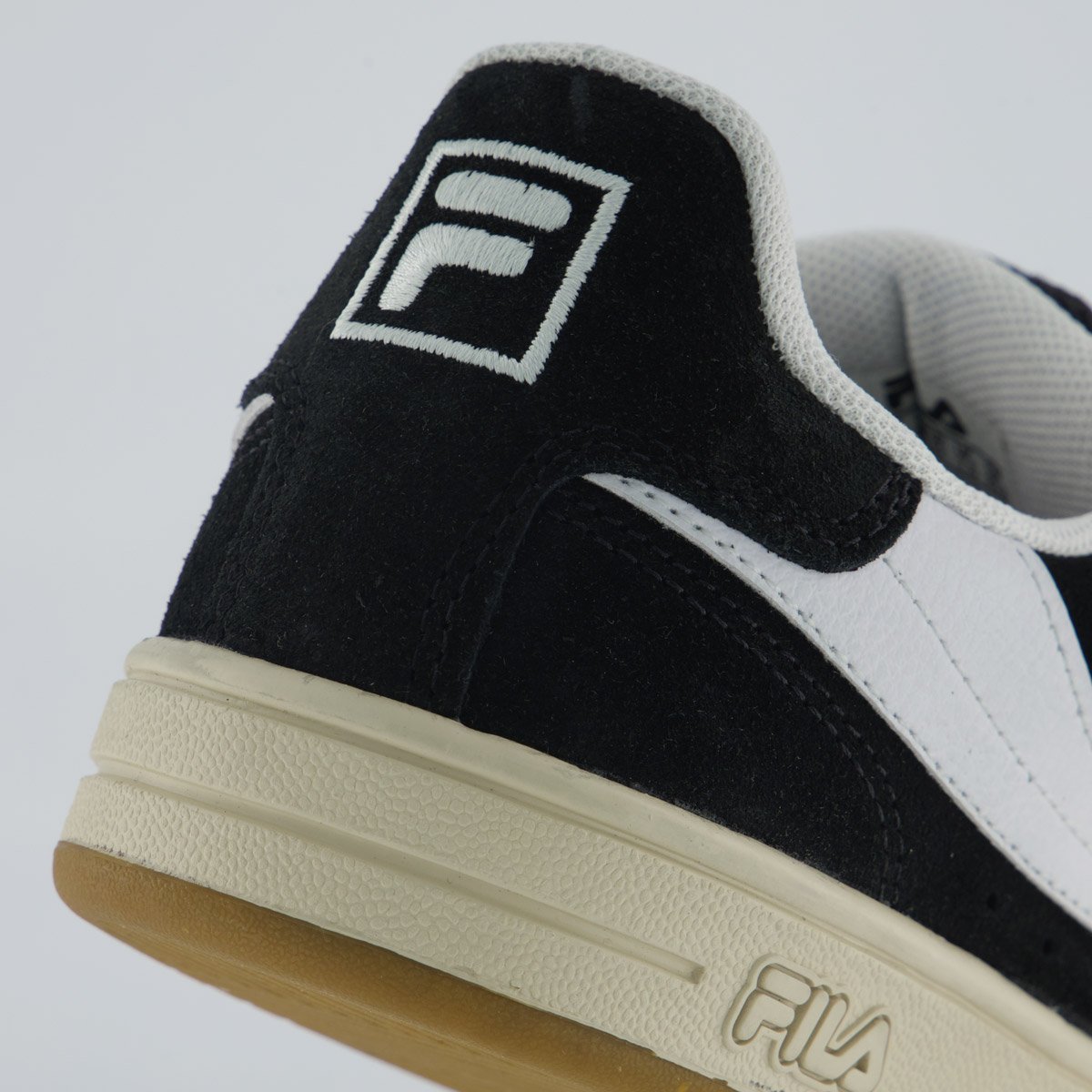 Tênis Fila Court 90 Preto e Branco