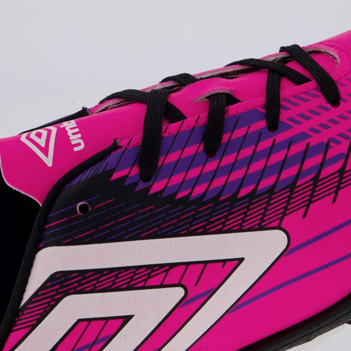 Chuteira Umbro Blast Society Rosa e Preta Rosa 7
