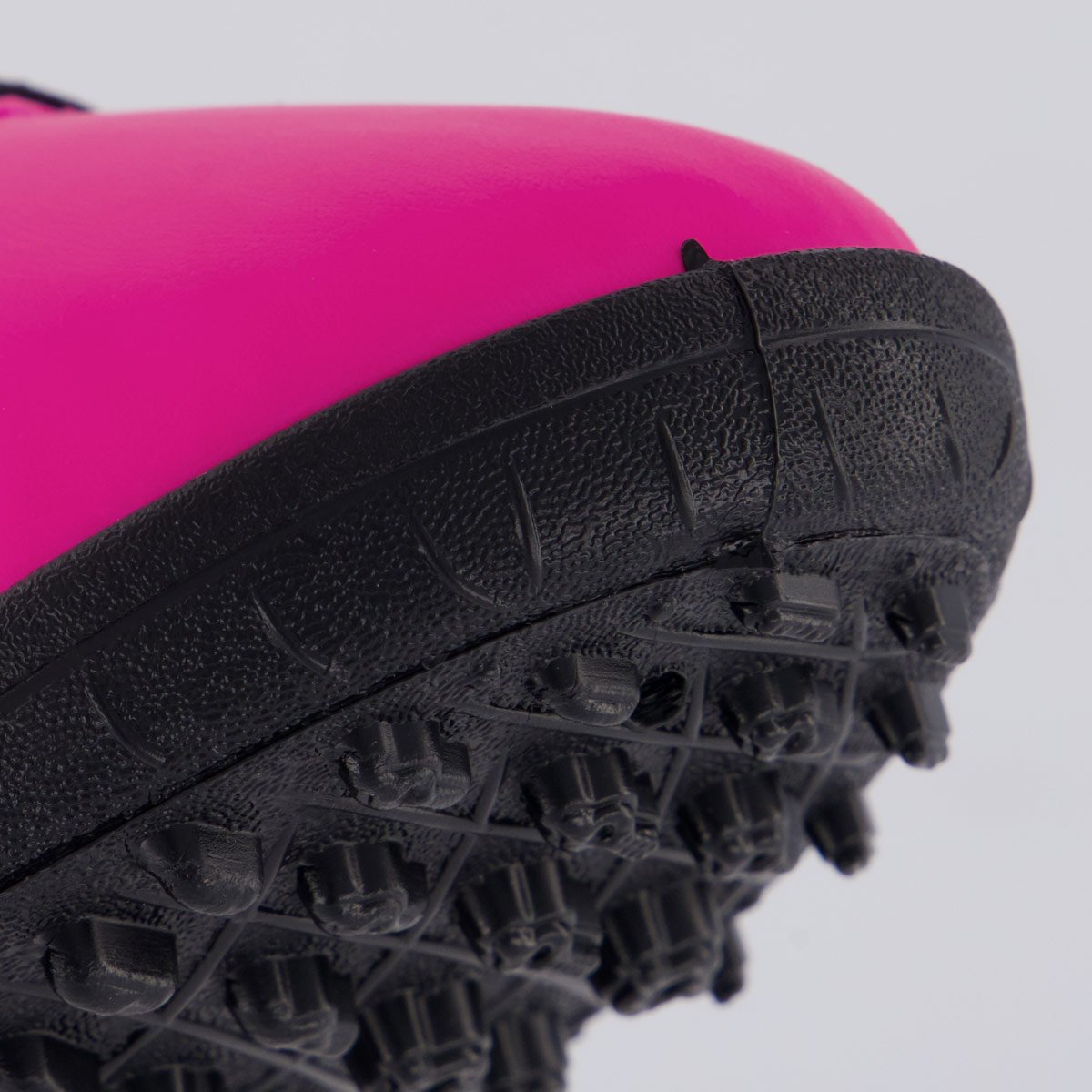 Chuteira Umbro Blast Society Rosa e Preta Rosa 8