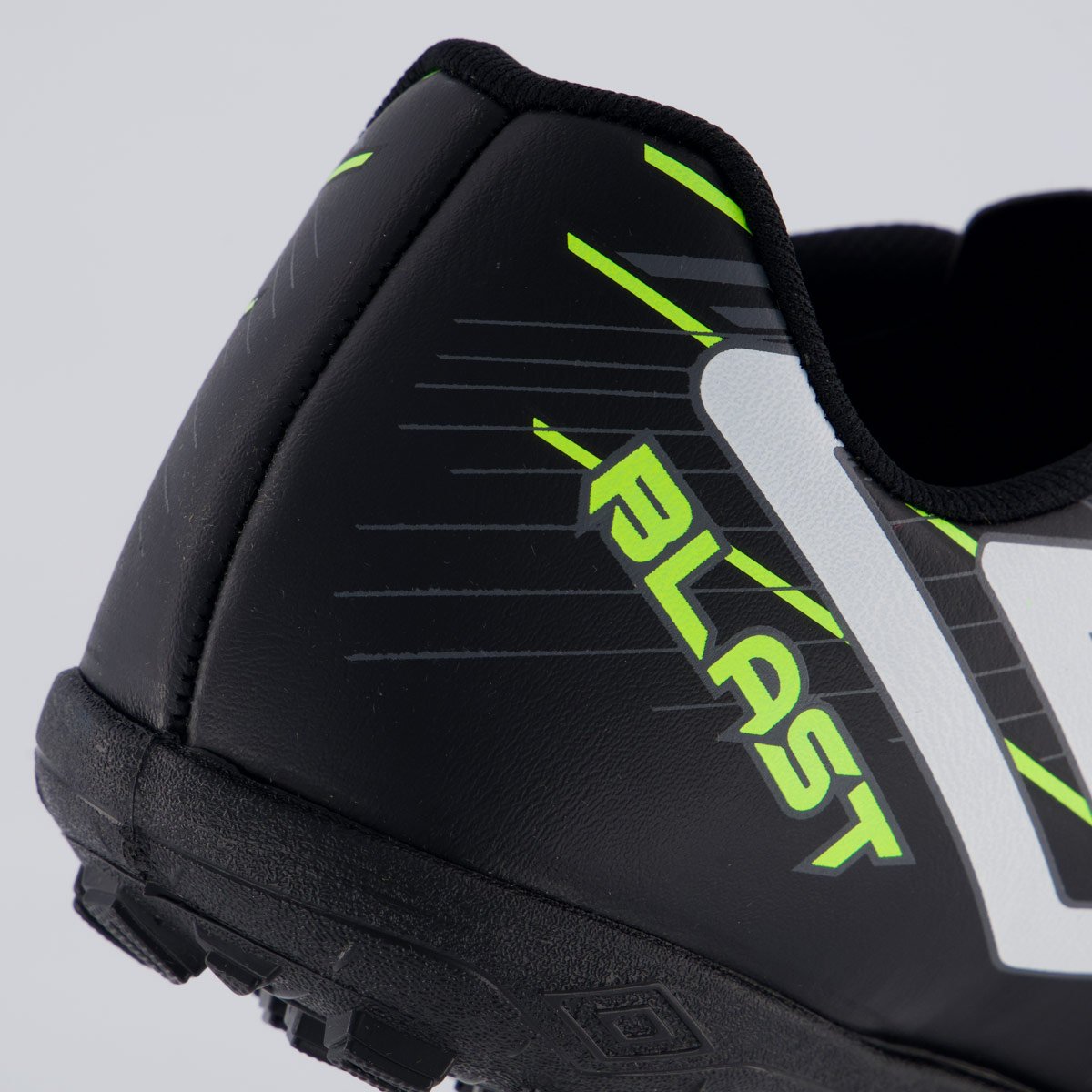 Chuteira Umbro Blast Society Preta e Amarela Preto/Amarelo 6