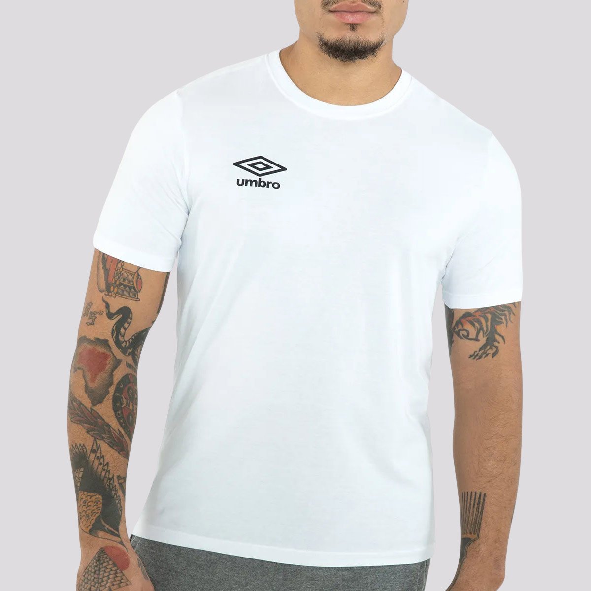 Camiseta Umbro Essential Branca Branco 3